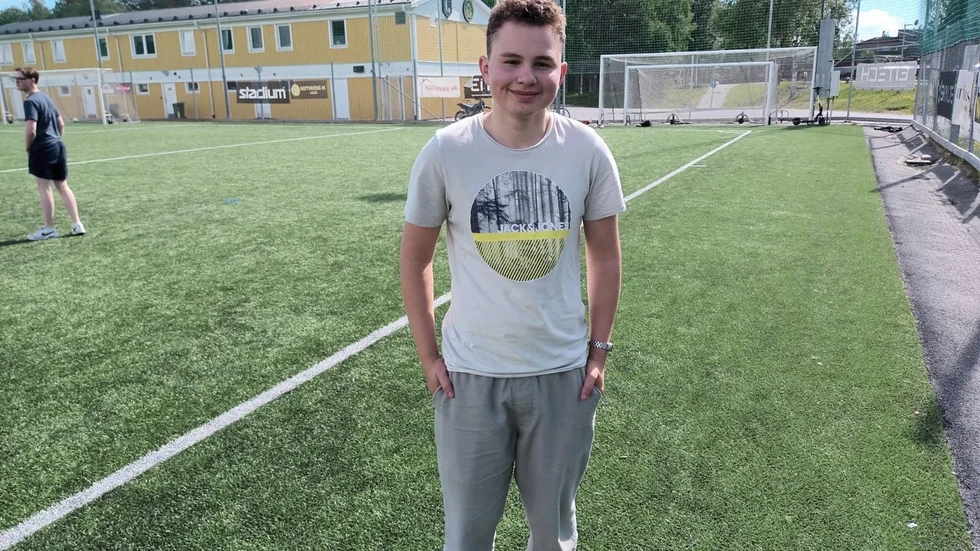 Adam Snäll, elevrådsordförande på Tunaskolan, ska åka till Sävast med sin klass och fira att de går ut grundskolan.
