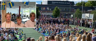 Bussen fastnade på skolresan, sjöng Jonathan och Elias