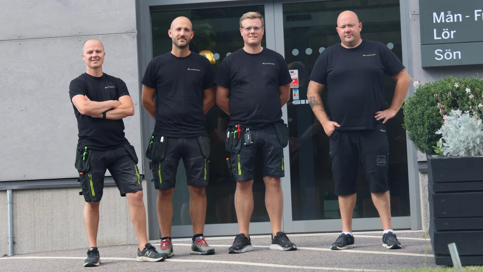 Ägarkvartetten Victor Lemon , Christoffer Sääw , Filip Axelsson och Jimmy Sääw har alla lång erfarenhet av branscher med montering och försäljning. Victor, Christoffer och Filip har alla jobbat med kaminer tidigare medan Jimmy jobbat med pooler.