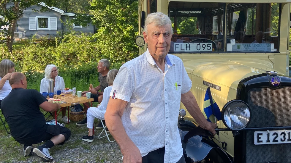 Kjell Gustavssons buss med plats för 18 personer utsågs till kvällens pärla vid fordonsträffen på Fogdön.