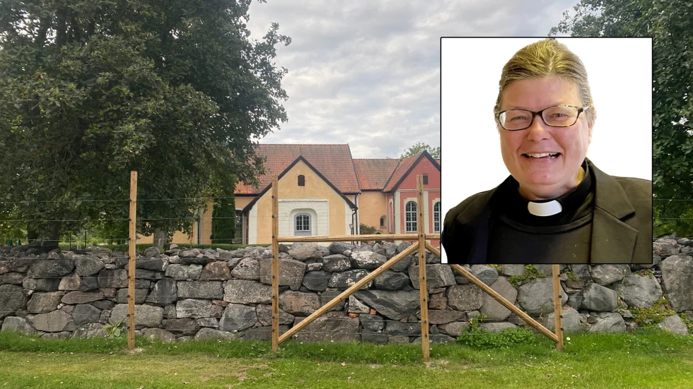 "Det ser inte så roligt ut. Det är klart att vi kan tycka att det inte är så roligt att se de där trådarna, men vi vet för vilket syfte vi har det och då tänker vi att vi får vänja oss", säger Ellinor Svensson som är kyrkoherde på Rönö församling.