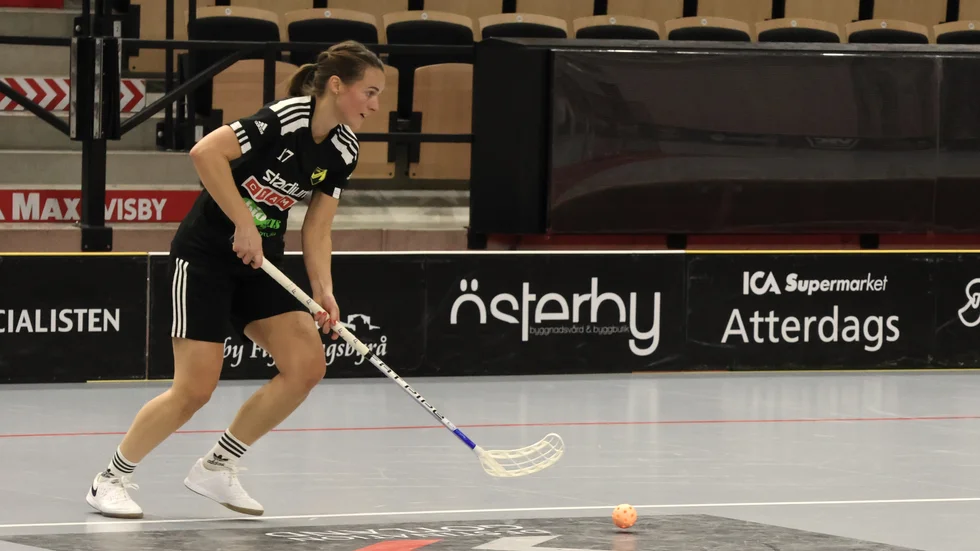 Klubbikonen Anna Jakobsson tränar med Endre igen.