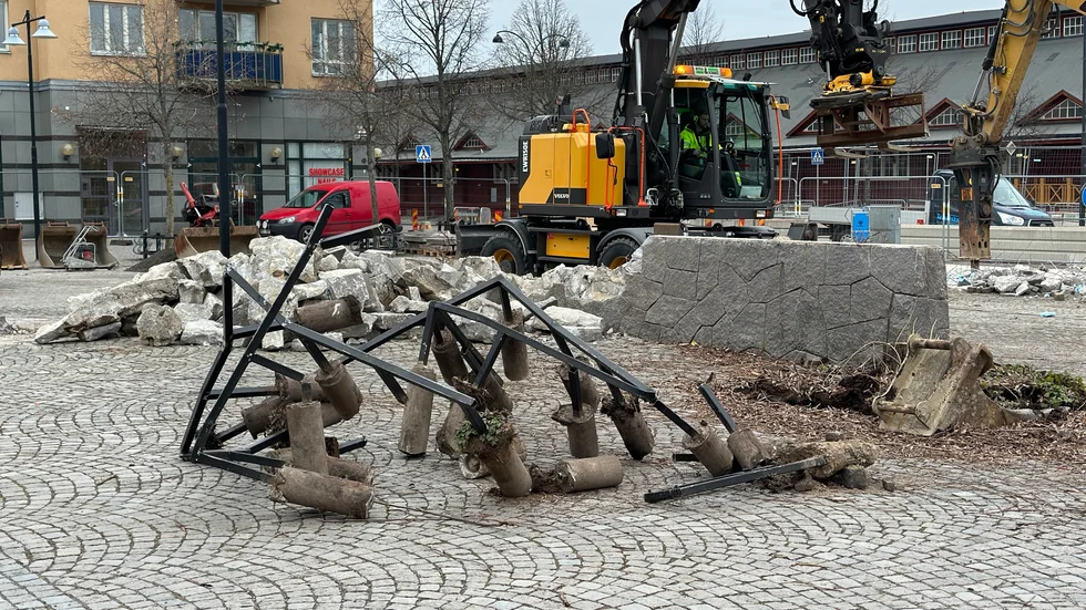"Vi är många som gråter när vi ännu en gång måste se grävskoporna jobba."