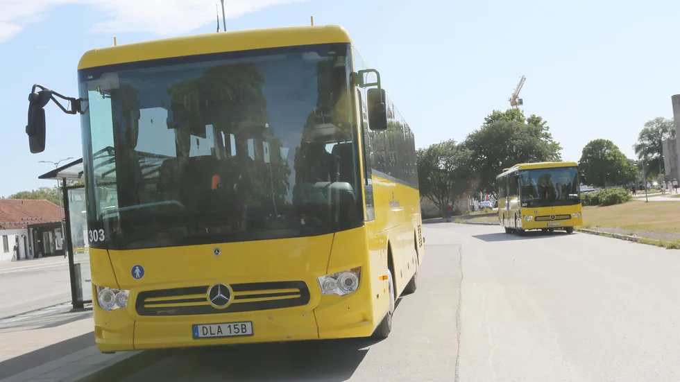Den gotländska kollektivtrafiken sträcker sig bara till Fårö under sommaren men nu har även den linjen krympt. 