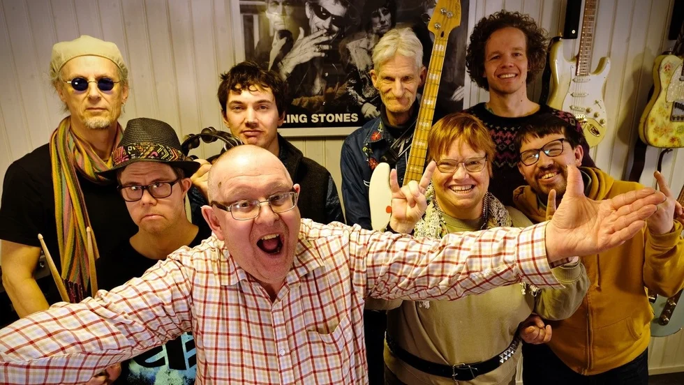 Phil's Riders består av Ted Dluzewski, Pelle Andersson, Harald Klingspor, Christer Monie, Petra Svensson, Jon Fryk och Michael Dahl. Längst fram: Filip (Phil) Backström.