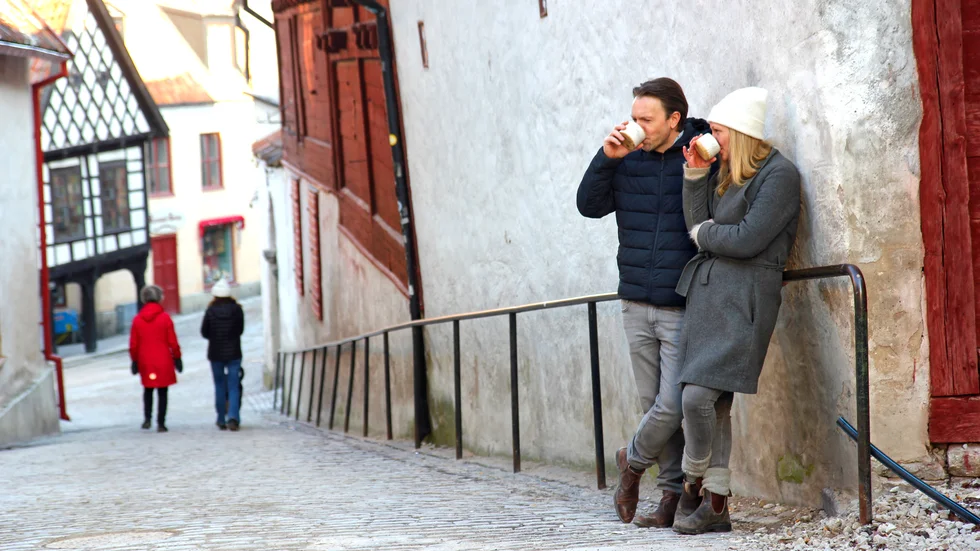 I en lada mitt i Visbys innerstad öppnar Prima gård nu ytterligare en verksamhet. Planen är att, senare i vår, slå upp portarna till en butik med keramik, hemmarostat take-away-kaffe och bakverk. 