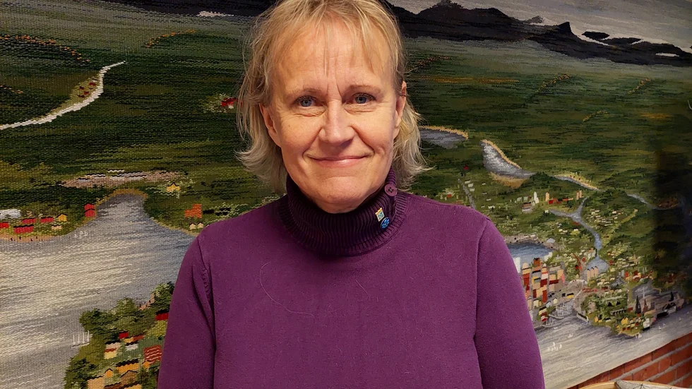 Politikern Ingrid Vesterlund, nu politiskt obunden, ligger bakom förslaget om vindskydd på Södra hamnplan. Förslaget är nu på gång att förverkligas.