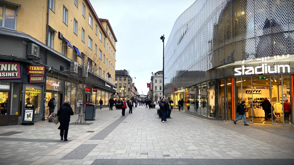 Uppsala citys besökssiffror är högre än på länge, ändå har en rad butiker tvingats stänga på slutet.
