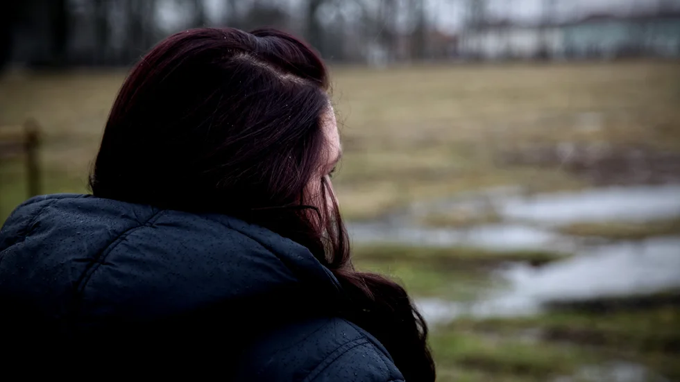 ”Det finns en ständig oro”, berättar ”Lena” vars son ”Erik” har slussats mellan olika skollokaler sedan han började på anpassad grundskola.