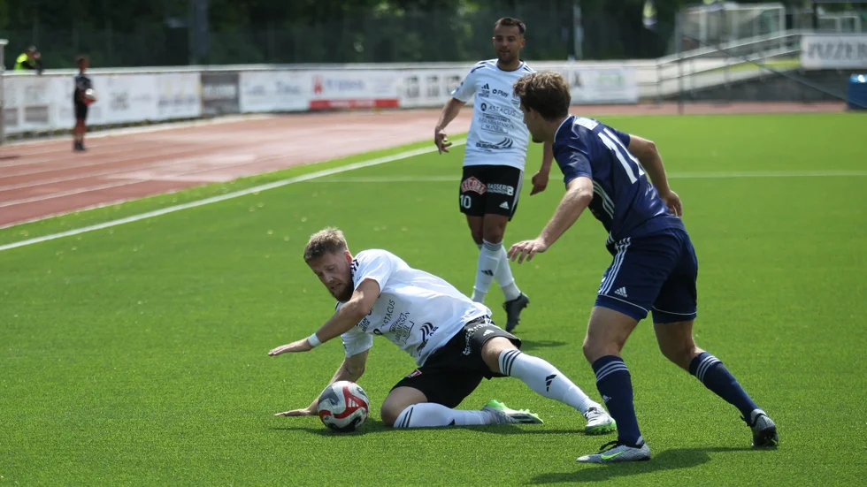 Albin Ödberg är klar för spel i Motala AIF även i höst i division 2. Örebrokillen anlände sent i våras till laget efter utlandsresa. Detta är hans femte säsong i Maif.