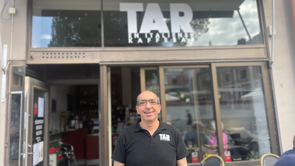 "Många författare och kändisar brukar komma hit", säger Jafar Alinazari.