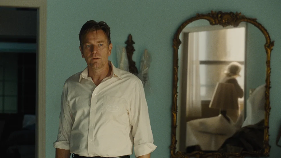Ewan McGregor spelar huvudrollen i filmatiseringen av Jerker Virdborgs roman “Mamma i soffa”.