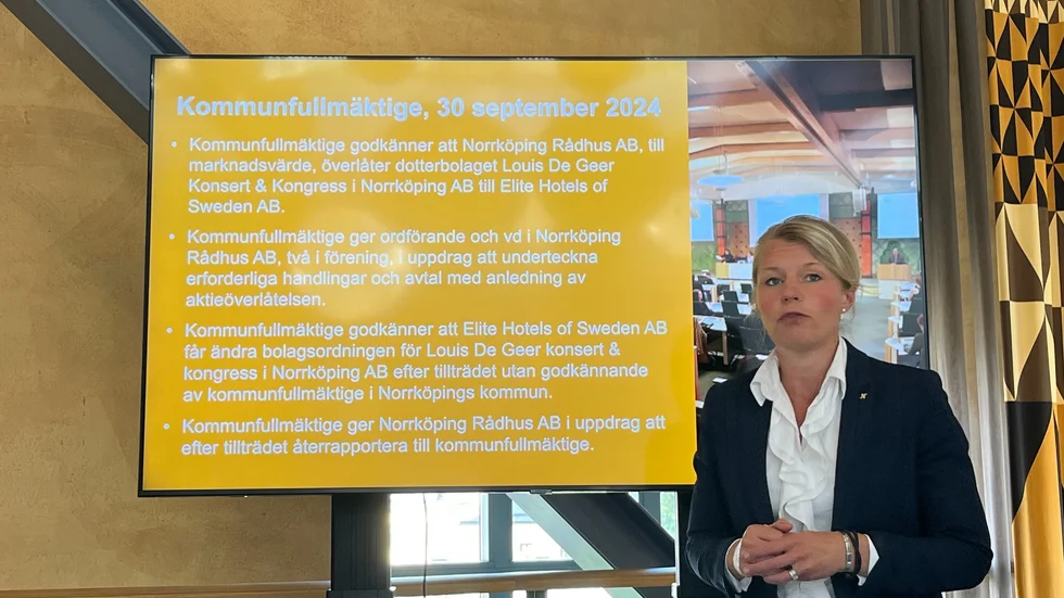 Sophia Jarl (M) berättar om försäljningen.