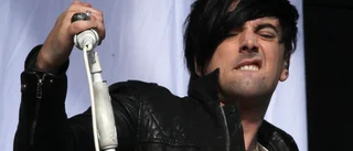 Lostprophets-sångare höggs med toalettborste