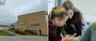 Fler skolor borde införa mobilförbud