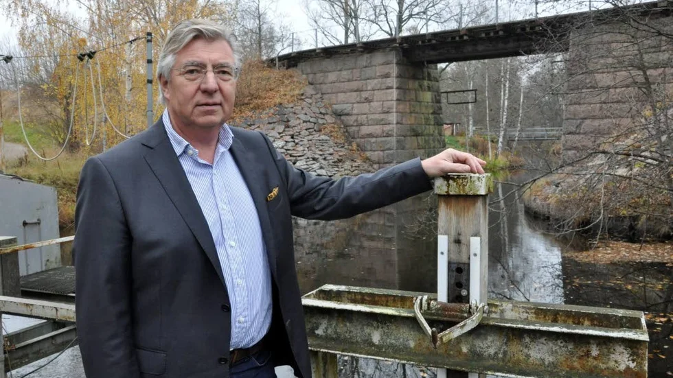 Vattennära. För drygt ett år sedan visade Totebos tidigare vd Ulf Åberg hur fabriken fick en del av sitt energibehov från vattenkraft. Närheten till ån var en bidragande förklaring till fabrikens läge.
