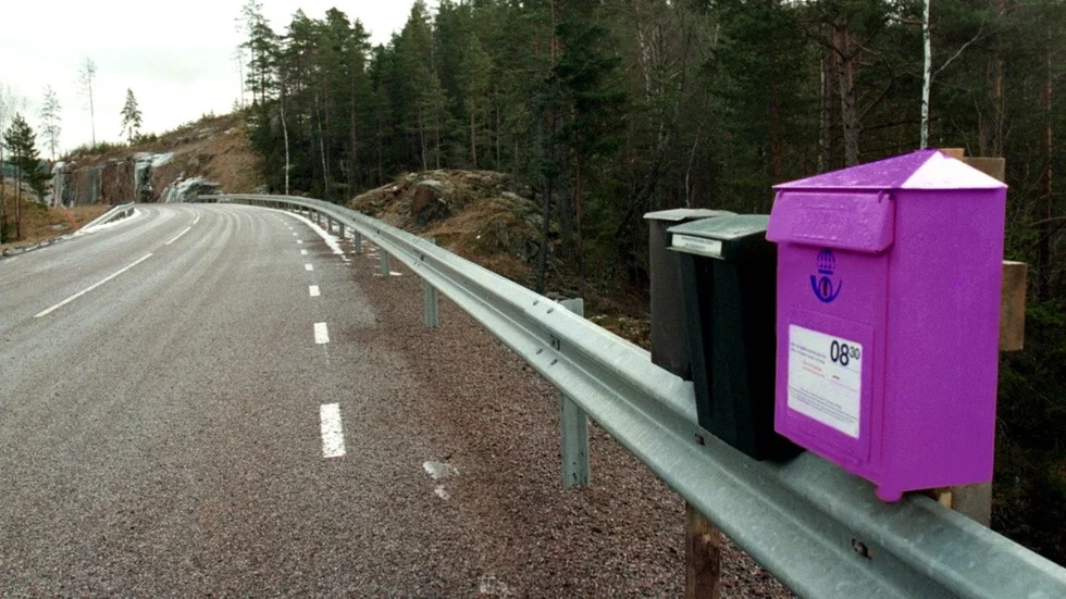 En kvinna fick tändhattar i brevlådan.