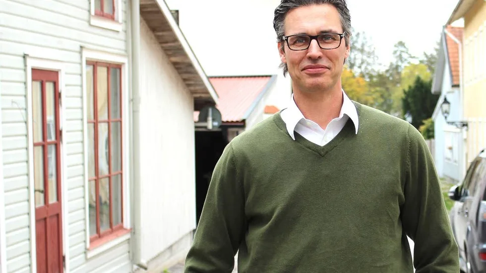 Jörgen Andersson. Förnyar Moderaternas politik.