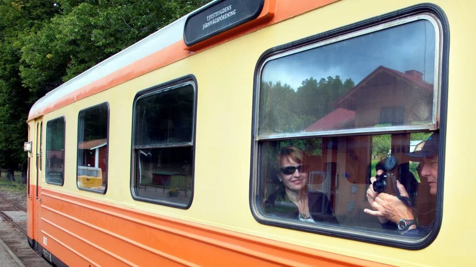 Sommartrafik. Smalspåret kommer att trafikeras ytterligare i samband med de olika sommarevenemang i Västervik.