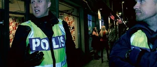 Följ med en lördagsnatt på Ågatan