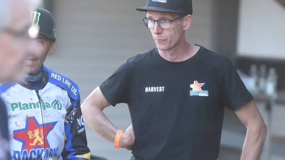 Peter Karlsson ändrar om i laget inför mötet mot Vetlanda.