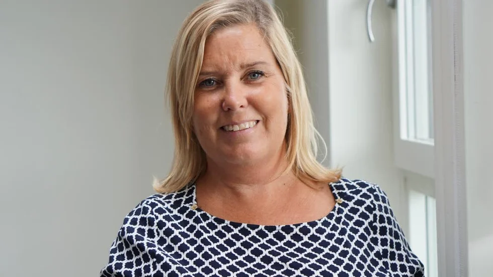 Skyndar långsamt. Malin Sjölander (M) vill att Kalmar län får tid på sig i nomineringsarbetet av ny partiledare.