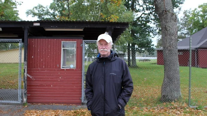 Hultsfreds Folkets park ligger snart 70-årige Lennart Beijer varmt om hjärtat. I samband med födelsedagen startar han en insamling för restaurering av festplatsen. Foto: Charlotte Madestam