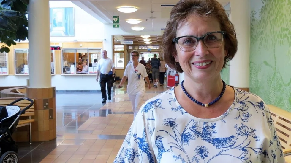 Gudrun Brunegård (KD) vars parti var drivande för att avreglera apoteksmonopolet för sju år sen står fast vid att det var rätt. Hon håller inte med om att det finns en utbredd kritik mot att det kan vara svårare att få ut sina mediciner än att köpa nagellack på dagens fristående apotek. Bilden är ett montage.