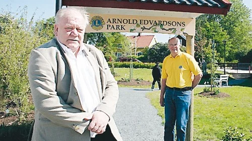 Percy Modig och Hans Magnusson från Lions Club har båda varit djupt engagerade i att den centrala parken i Virserum nu är färdig för invigning.