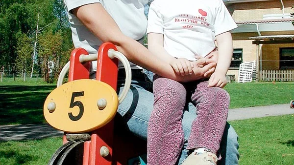 Nej. Igen. Sofie Åkerström upprörs över landstingets ovilja att bidra till dottern Johanns expertvård.