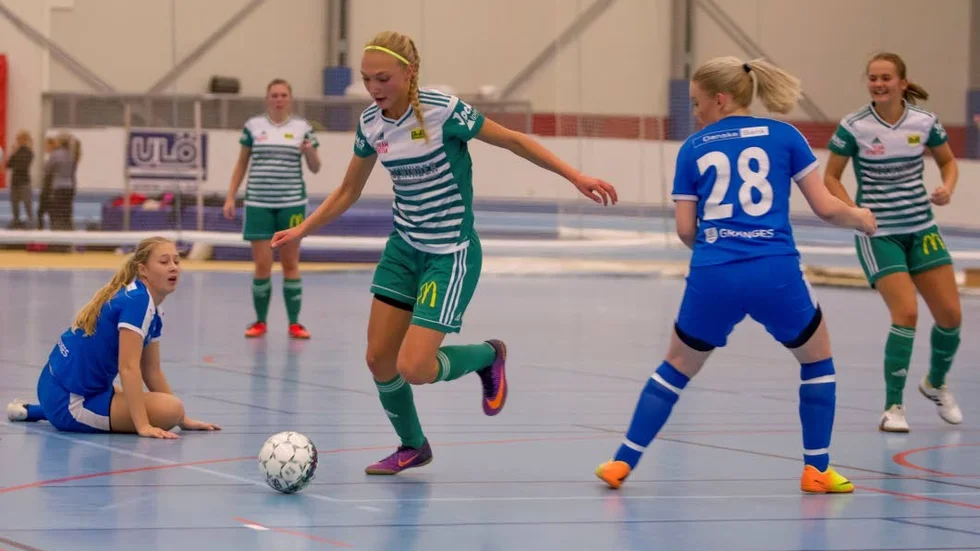 Felicia Holgersson gjorde båda Zeros två sista mål i segermatchen mot Svärtinge.