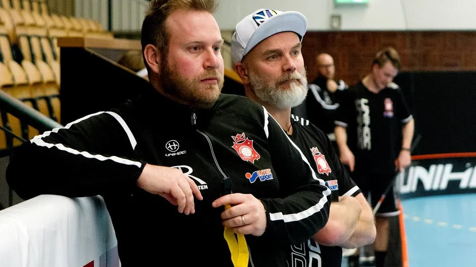 LÄMNAR. Efter två år som huvudtränare lämnar Kristofer Vestergaard Solfjäderstaden efter den här säsongen. Nu efterlyser han quickfix för att laget ska klara sig kvar.