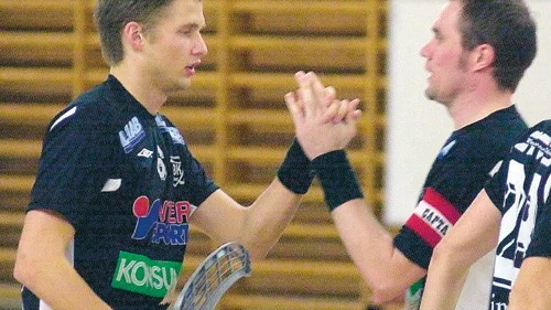 Radarparet Johan Astbrant och Niclas Nilsson visade storform när VIBK besegrade RBK Göteborg med 8-5 på bortaplan. Foto: Magnus Strömsten