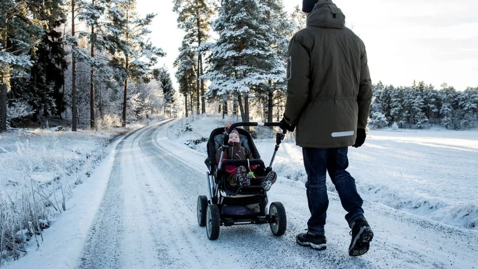 Ojämställt. Fortfarande tar kvinnorna ut den största delen av föräldrapenningen.