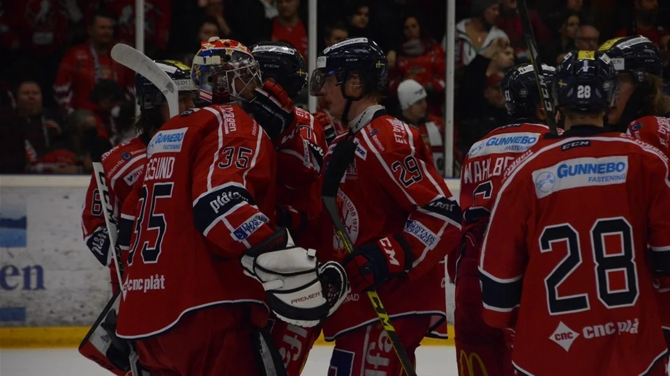 VIK:s sportchef Tomas Lind kommer att ta kontakt med Petter Hansson framöver.