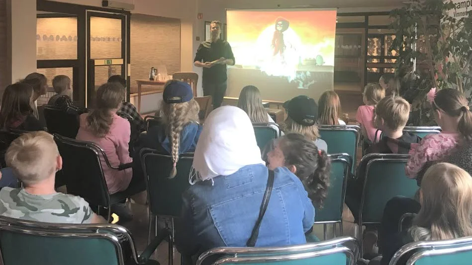 Elias Våhlund föreläste på bokfesten.