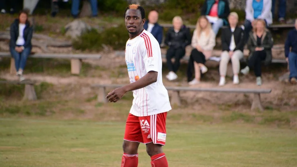 Albert Kargbo kommer att spela i Kisa BK till hösten, bekräftar Horn/Hycklinges ordförande.