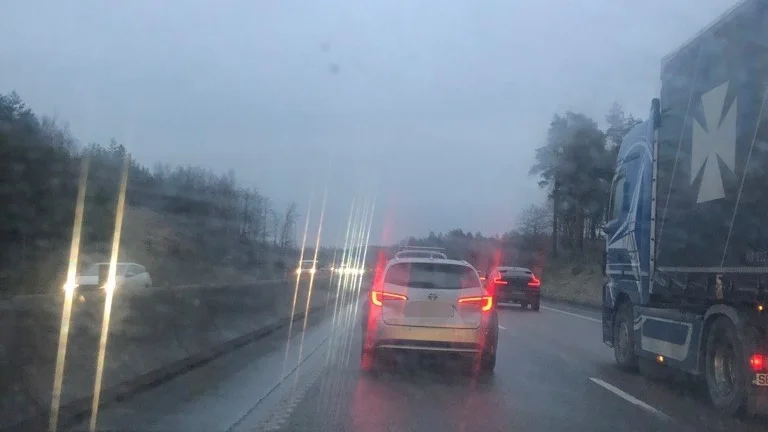 De är kö på E4 vid Norsholm nu på onsdagsmorgonen.