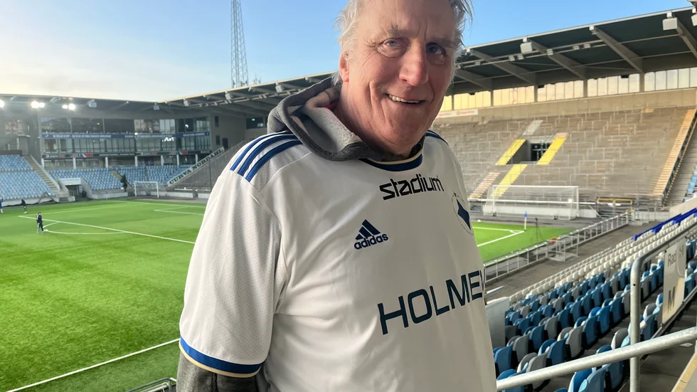 Per Persson tåg tåget från Uppsala för att se My Cato spela träningsfotboll mot Örebro i lördags. 68-åringen fastnade för mittfältarens klass som spelare under tiden i Kvarnsveden.