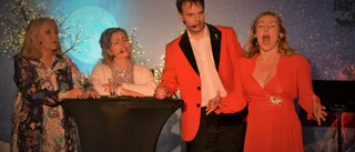 Nära perfektion – Per Hellgren hyllar årets julshow i Vingåker med Widén-Poppe-Strand