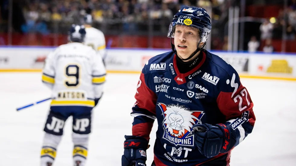 Vilmos Gallo reducerade till 2–3 i tredje perioden.
