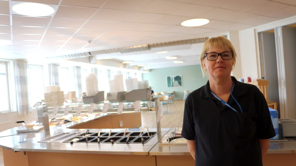 Anneli Falk är restaurangansvarig och har fått fria händer att tänka nytt kring restaurang Kustsidan som få känner till existerar. Att den är öppen för allmänheten under lunchtid måndag till fredag är det ännu färre som vet.