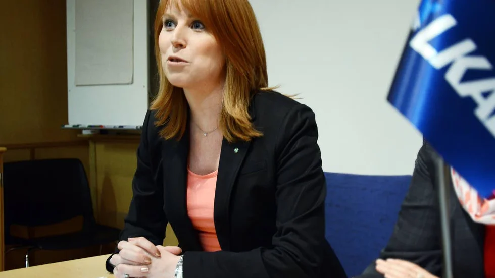 SUCCÉ? Annie Lööf och Centerpartiet tycks förlora ett mandat i riksdagen. Det är inte så mycket succé kring det.