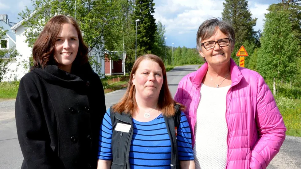 UTVECKLING. Jennie Svensson jobbar med landsbygdsutveckling på Gällivare kommun. Tillsammans med Eva-Karin Johansson Björk och Kerstin Mathiasson-Persson gläds de åt att butiken i Nattavaara lever.