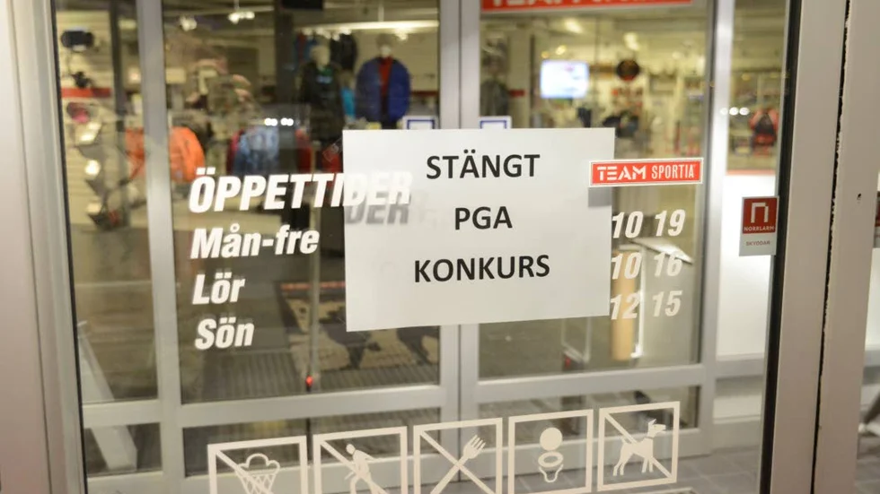 Butiksdöden slår till igen. På onsdag möttes Team Sportias kunder av den här skylten.