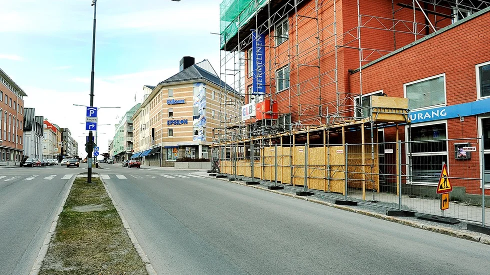 Smedjegatan sedd från Södra hamnen upp mot Storgatan. Här går det att göra mycket fint, tycker ”Stina”.