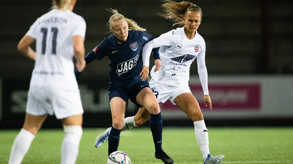 Elin Rombing lämnar Eskilstuna United efter tvångsdegraderingen.