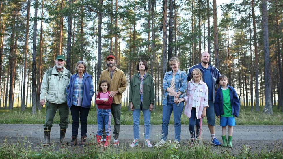 Peter Haber, Suzanne Reuter, Mattias Fransson, Karin Franz Körlof  Liv Mjönes och Emil Almén är några av skådespelarna i "En dag kommer allt det här blir ditt".