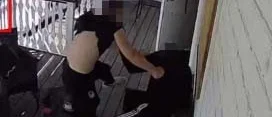 Se överfallet på altanen – man misshandlas av sin vän • ”Var är mina pengar?!”