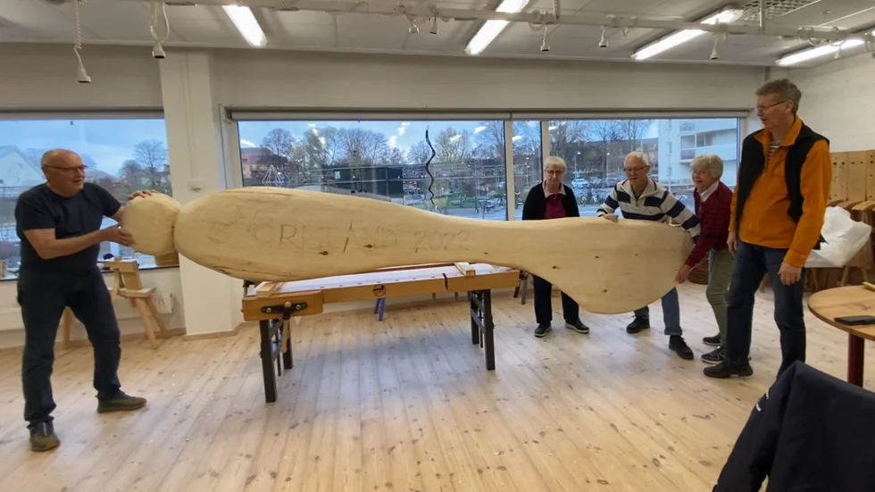 Världens största smörkniv har högst troligt täljts fram i Nyköping under hösten. Det var inför en riksstämma som idén först kläcktes.